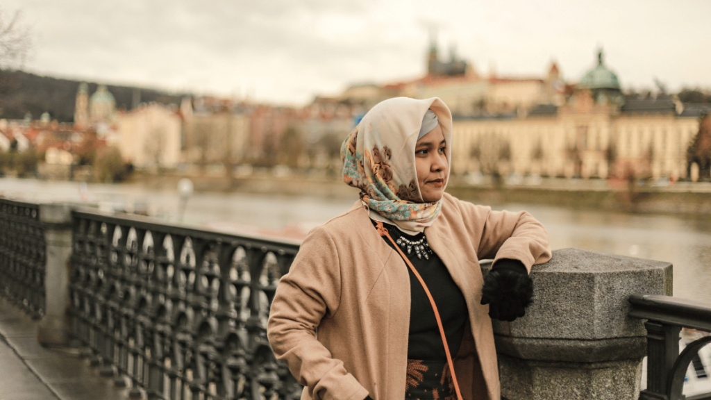 Baju Traveling Wanita Hijab